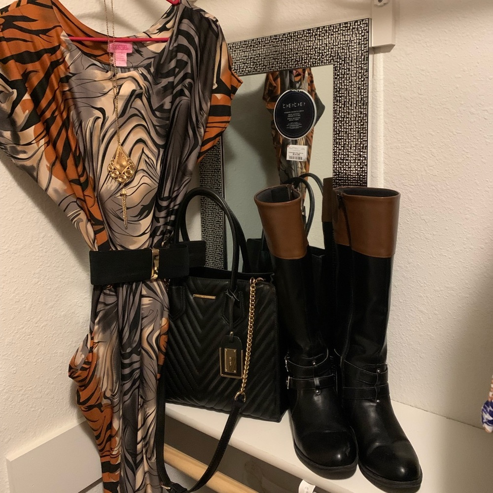 Women’s dress